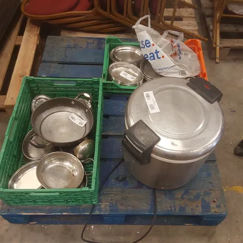 PALLET CONTAINING ASSORTED CATERING EQUIPMENT INCLUDING: DISHES, UTENSILS ECT