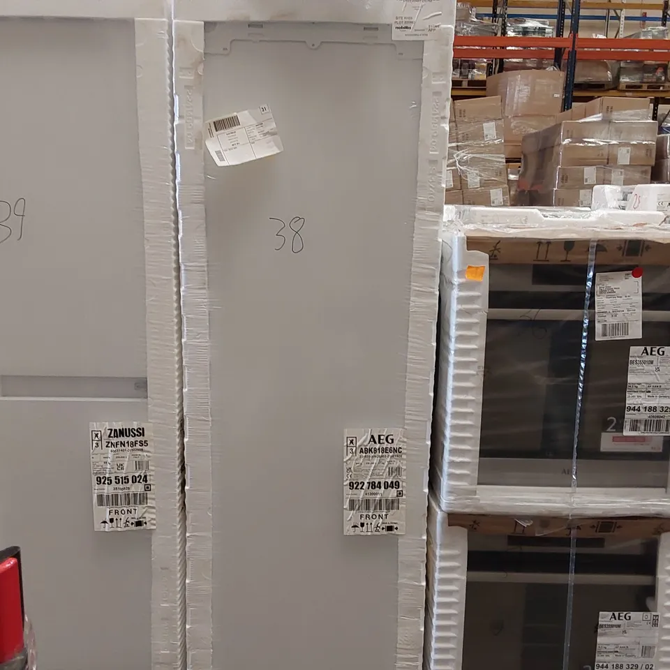 AEG ABK818E6NC INTEGRATED FROST FREE UPRIGHT FREEZER WITH FIXED DOOR FIXING KIT - E RATED