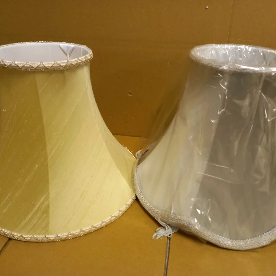 LOT OF 2X LIGHT SHADES IN CREAM AND GREY