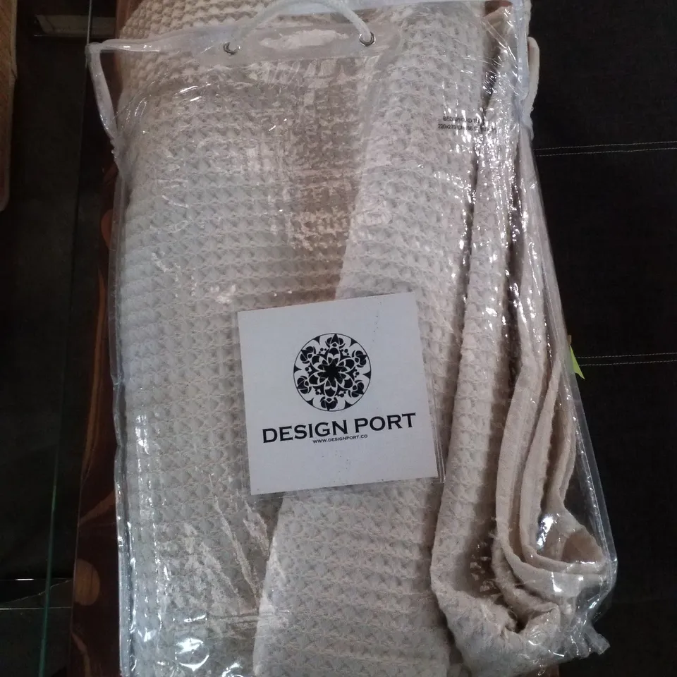 JOHN BEDSPREAD 220×270CM - CREAM 