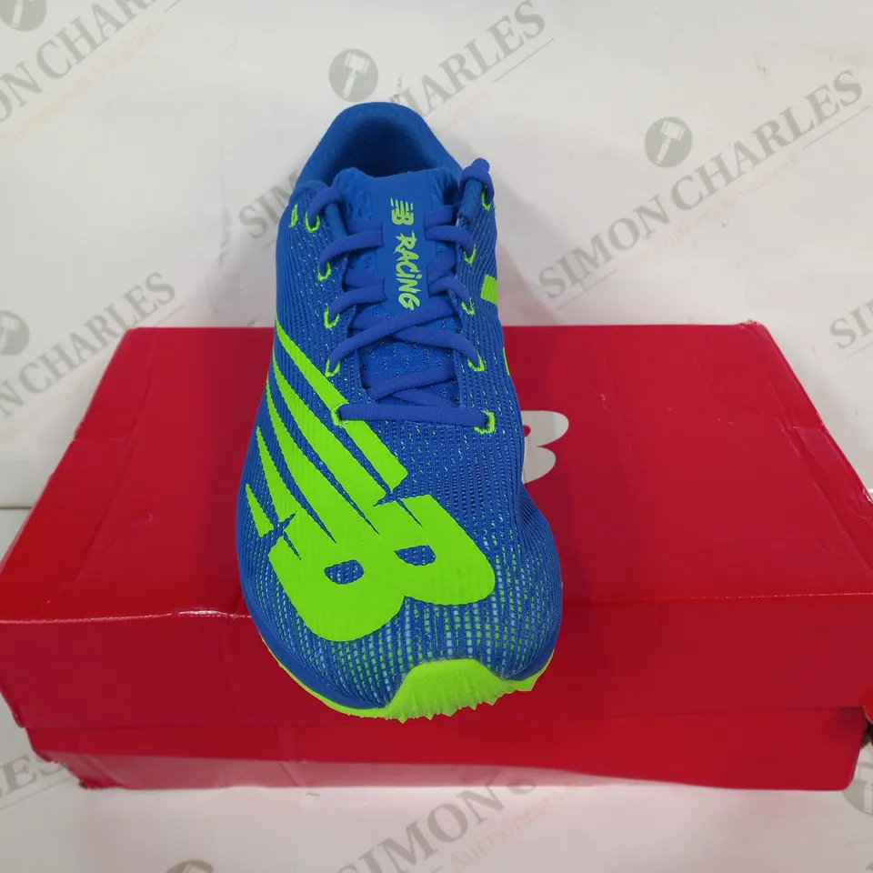 BOXED PAIR OF NEW BALANCE RACING RUNNING SHOES IN BLUE/GREEN UK SIZE 12
