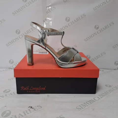 BOXED PAIR OF RUTH LANGSFORD HEELED SANDALS IN SILVER SIZE 5 