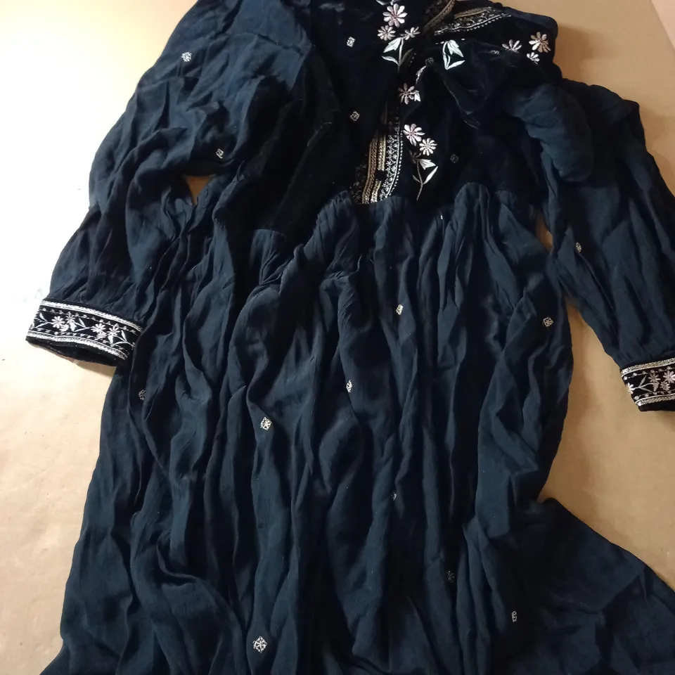 MONSOON BLACK NIKKI LONG LENGTH FLORAL PRINT DRESS - XL