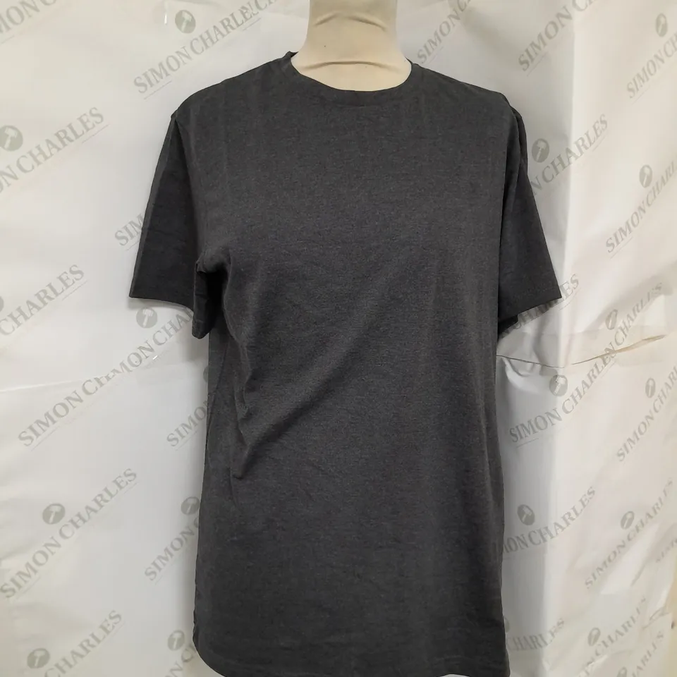 ALCOTT THE ESSENTIAL COLLECTION THSIRT IN DARK GREY SIZE M