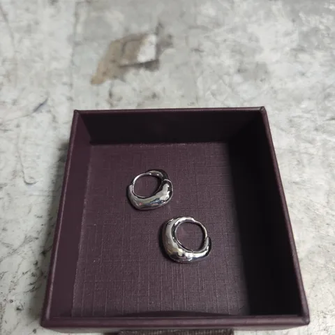 BOXED MONICA VINADER EARRINGS