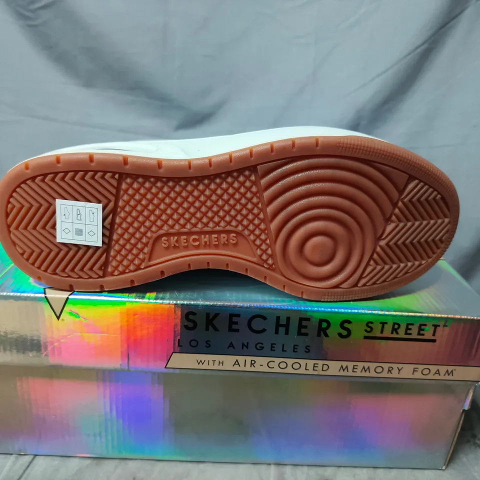 BOXED PAIR OF SKECHERS STREET SNEAKERS – LIGHT GREY/LAVENDER, MEMORY FOAM – UK SIZE 7