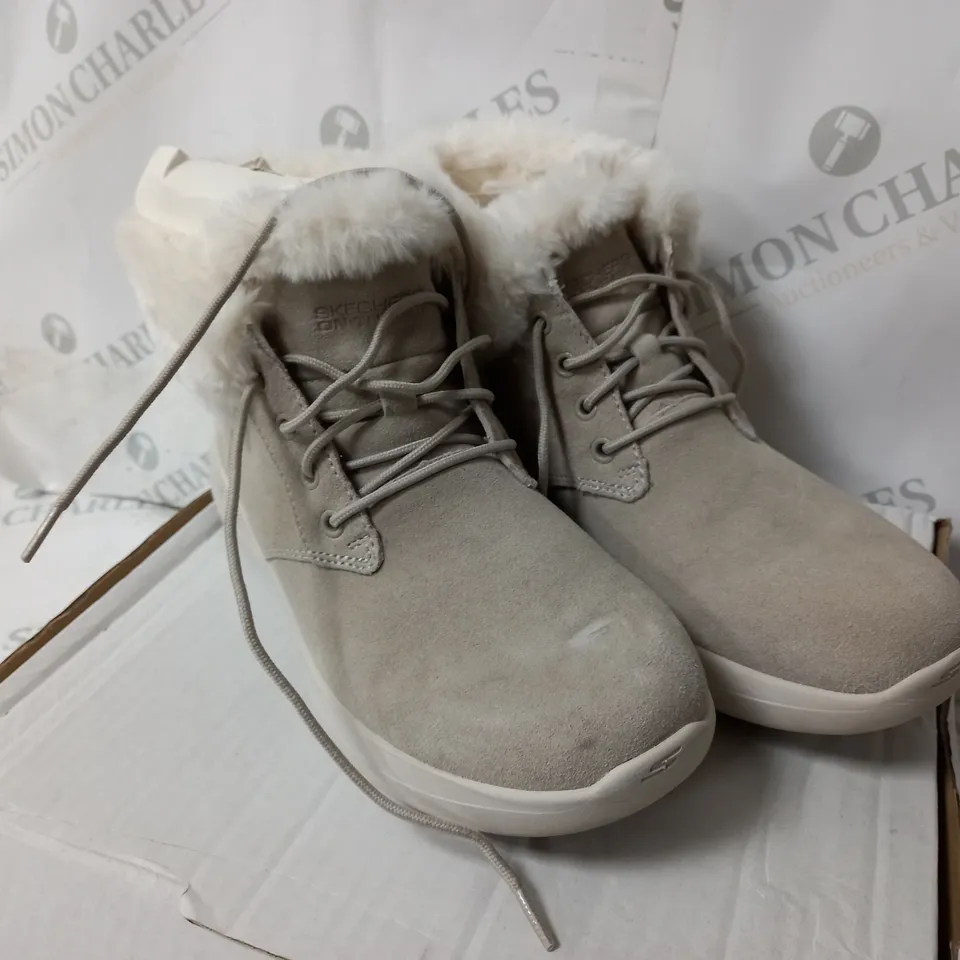 BOXED PAIR OF SKECHERS GO WALK SHOES IN TAUPE SIZE 3.5