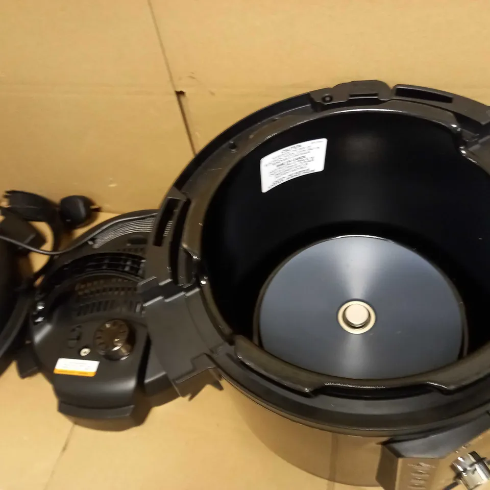 INSTANT POT 