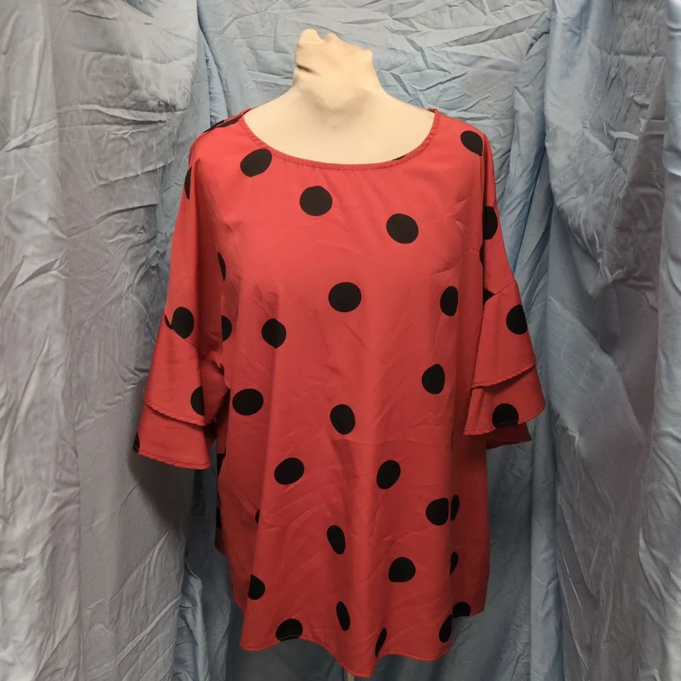 CAPSULE WOMEN'S TOP WITH BLACK POLKA DOTS – CORAL RED, UK 18 (EU 46, US 14)