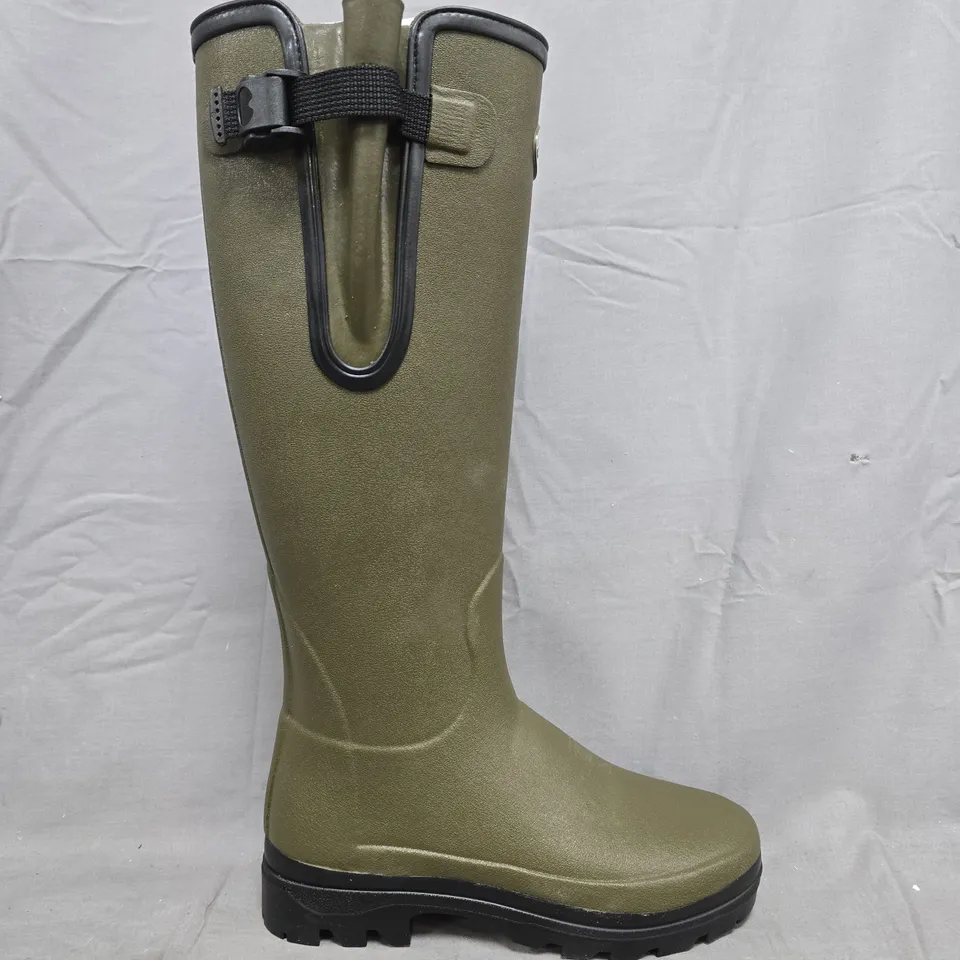 BOXED PAIR OF LE CHAMEAU WELLINGTON BOOTS IN DARK OLIVE SIZE UK 5
