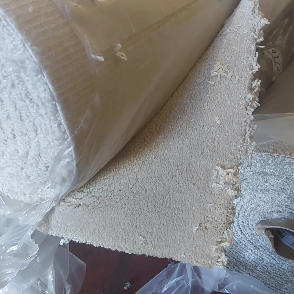 ROLL OF QUALITY EUPHORIA ALMOND MILK CARPET - APPROXIMATELY 4.5 x 5m