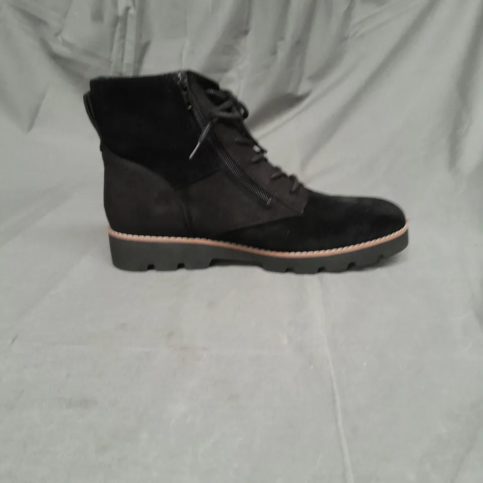 VIONIC LADIES BLACK SUEDE LACE UP BOOTS