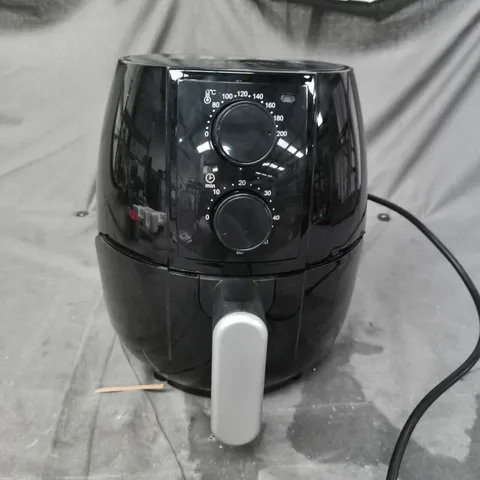 BOXED DAEWOOD 2.5 L COMPACT AIR FRYER 