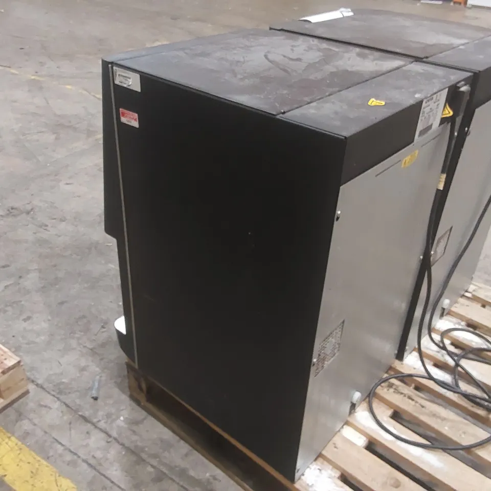 COFFETEK VITRO S5 COMMERCIAL COFFEE VENDING MACHINE