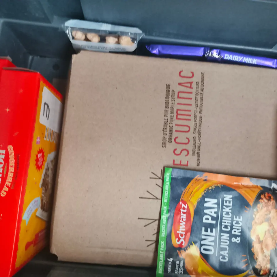 APPROXIMATELY 10 ASSORTED FOOD AND DRINK ITEMS TO INCLUDE HARIBO, AERO, ETC