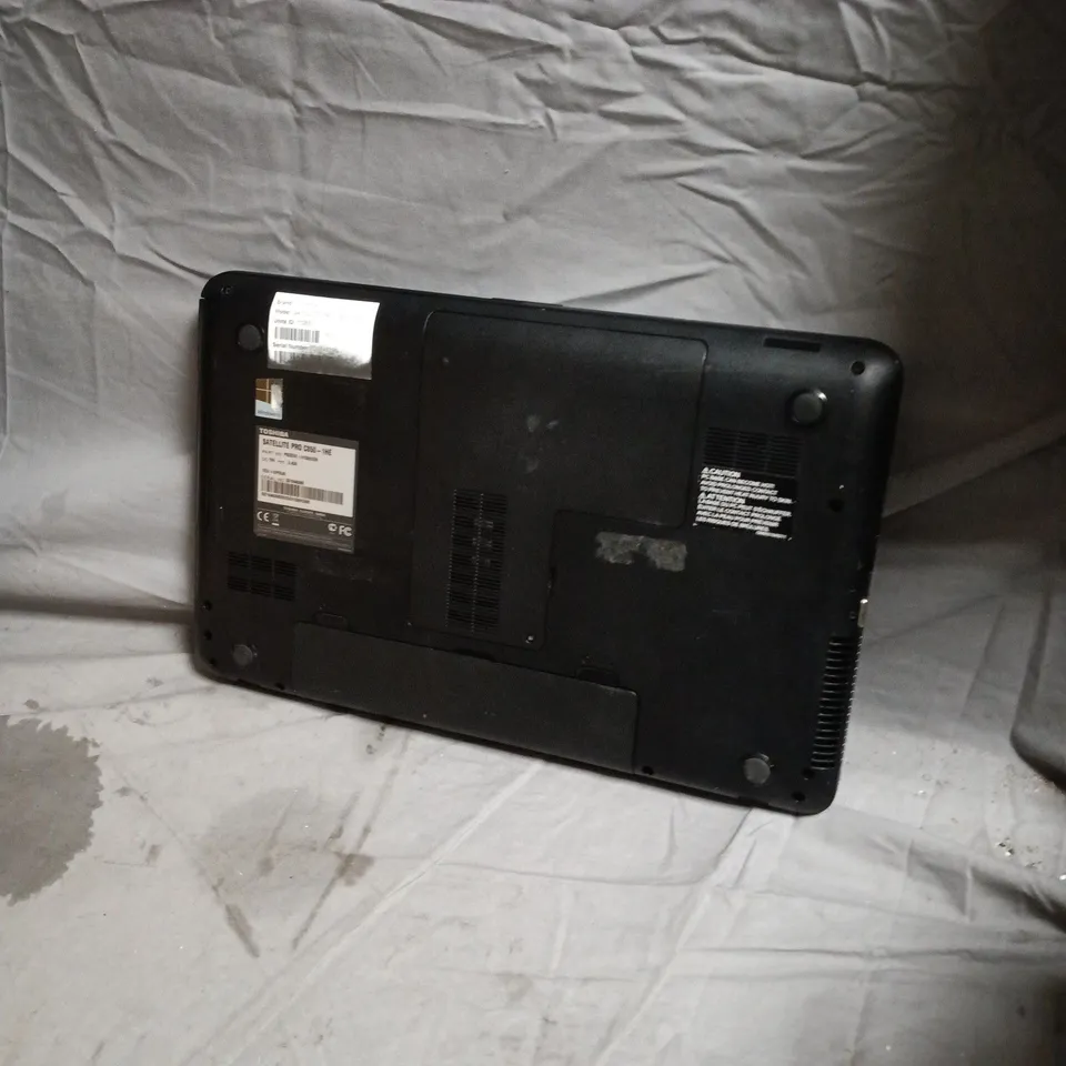 TOSHIBA SATELLITE PRO C850-1HE LAPTOP