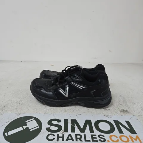 VONICA BLACK CHUNKY SNEAKERS – PAIR UK SIZE 7