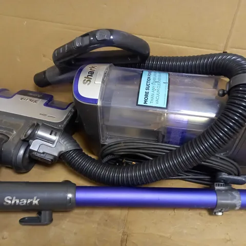 SHARK CORDLESS VACUUM WITH ANTI HAIR WRAP