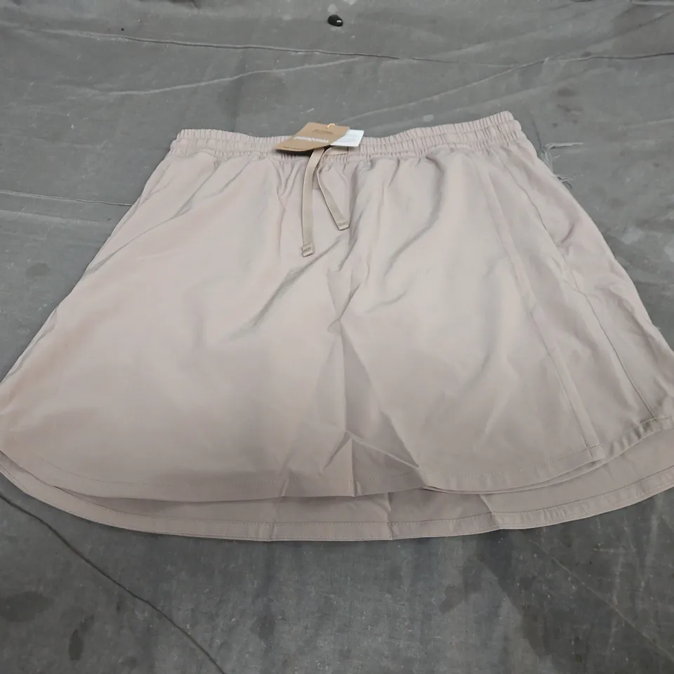 PATAGONIA WOMENS FLEETWITH SKORT - SIZE M