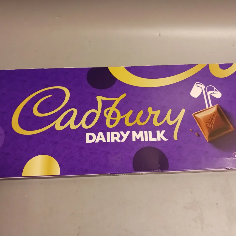 CADBURY DAIRY MILK BAR 850G