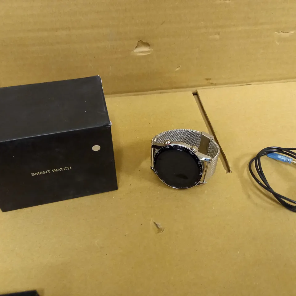 BLACK/SILVER SAMRT WATCH - ADJUSTABLE STRAP