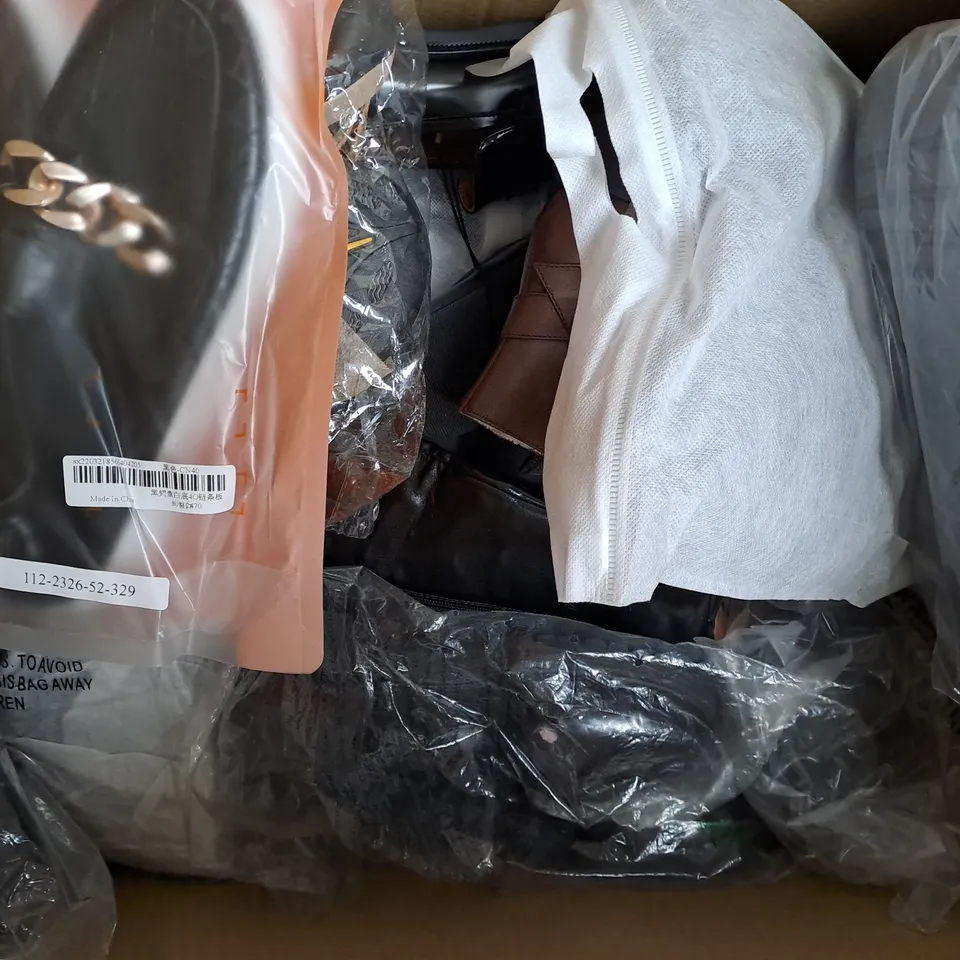 BOX OF APPROXIMATELY 15 ASSORTED PAIRS OF SHOES AND FOOTWEAR ITEMS IN VARIOUS STYLES AND SIZES TO INCLUDE LILLEY, FASHION, NEW LOOK, ETC