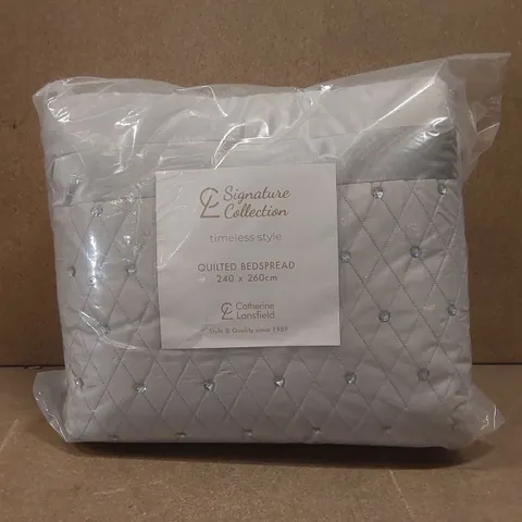 BAGGED CATHERINE LANSFIELD SIGNATURE COLLECTION TIMELESS STYLE QUILTED BEDSPREAD - 240 x 260cm