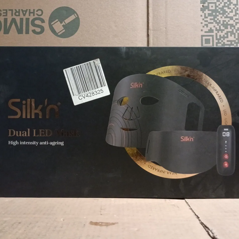 BOXED SILK'N DUAL LED ANTI-AGEING MASK