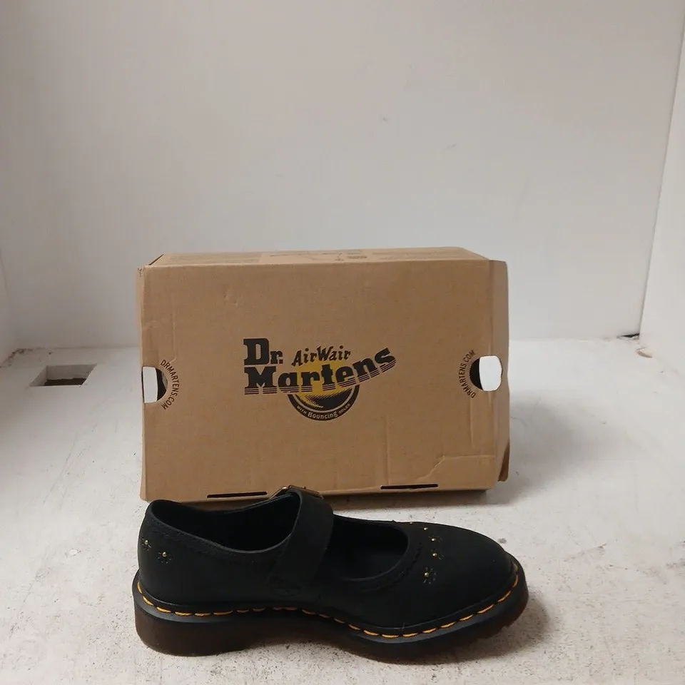 DR. MARTENS MARY JANE FLOWER – BLACK, UK 4 (EU 37) – BOXED