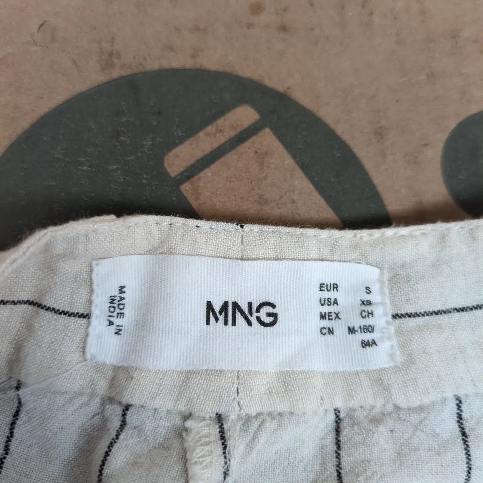 MANGO LADIES LINEN SHORTS CREAM WITH BLUE STRIPES SIZE S