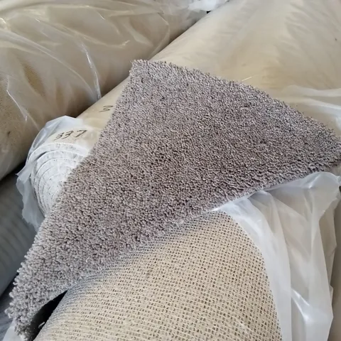 ROLL OF QUALITY LOVE SESAME CARPET // APPROX SIZE: 5.8 x 4m