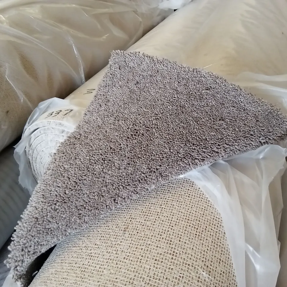 ROLL OF QUALITY LOVE SESAME CARPET // APPROX SIZE: 5.8 x 4m