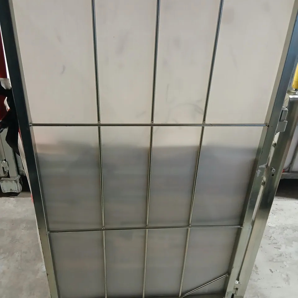 LARGE QUANTITY OF ASSORTED FICTION AND NON FICTION BOOKS