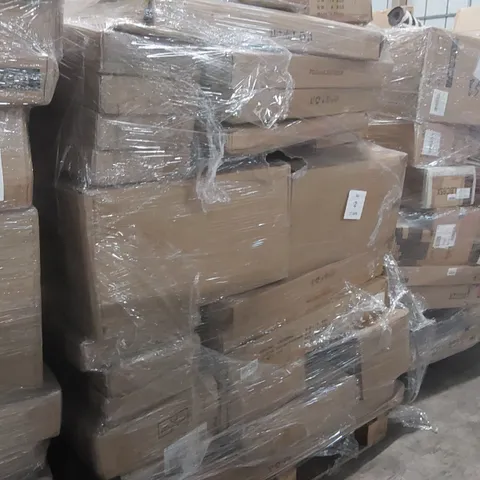 PALLET CONTAINING A LARGE ASSORTMENT OF FURNITURE ITEMS INCLUDING: RETRO CABINET, BLACK/LIGHT WOOD LOOK SHELVES, NIGHTSTAND ECT ECT