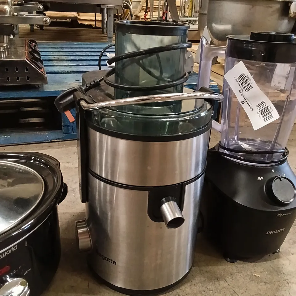 PHILIPS 3000 SERIES BLENDER, BAGOTTE 800W CENTRIFUGAL JUICER AND COOKWORKS SLOW COOKER (3 ITEMS)