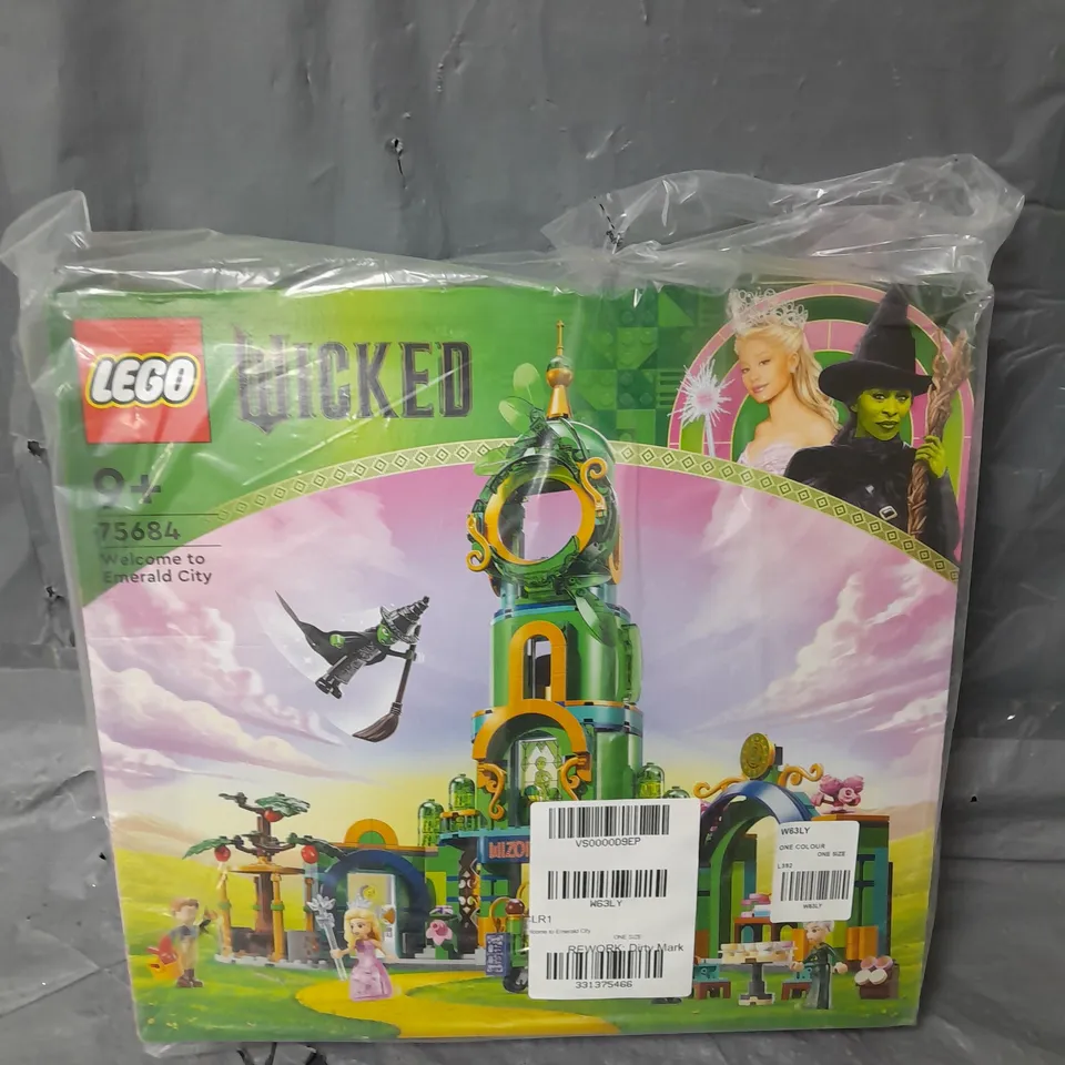 BOXED LEGO WICKED WELCOME TO EMERALD CITY MOVIE SET 75684