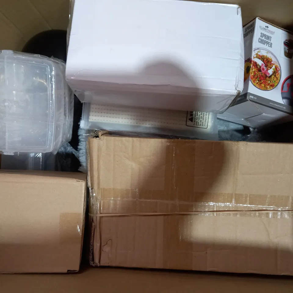 BOX OF APPROXIMATELY 15 ASSORTED HOUSEHOLD ITEMS TO INCLUDE PRINTED SURVIVAL BAG IN ORANGE, EASY GRIP FOOD GRATER WITH CONTAINER, ETC