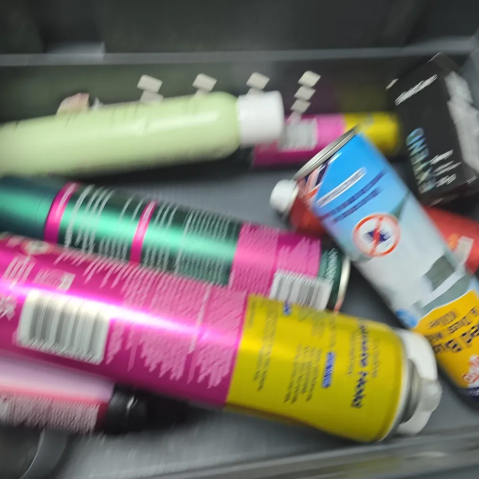APPROXIMATELY 15 ASSORTED AEROSOLS TO INCLUDE LYNX , SURE MEN AND RITUALS