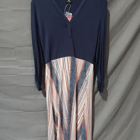 K DESIGN V-NECK MAXI DRESS IN NAVY/MULTI - SMALL
