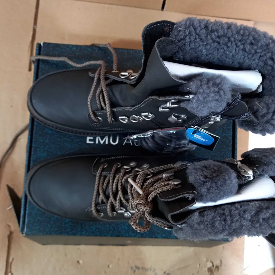 EMU OKAB WATERPROOF BOOTS - DARK GREY - UK 9