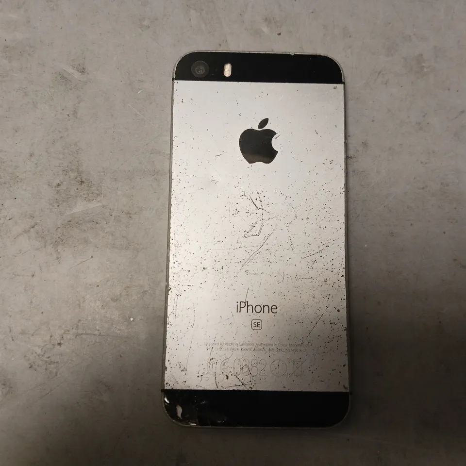 APPLE IPHONE SE SMARTPHONE 