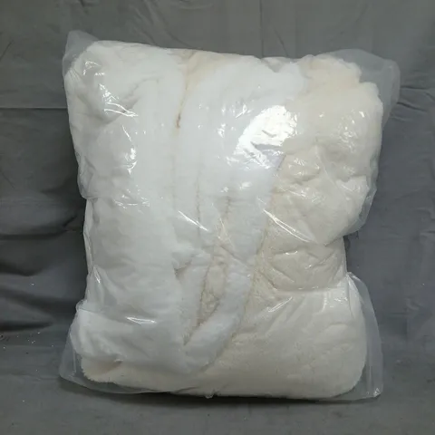 UNBRANDED FLEECE THROW IN CREAM - 150X200CM