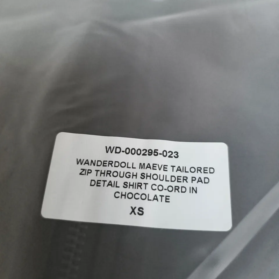 WANDERDOLL MAEVE TAILORED ZIP-THROUGH SHIRT CO-ORD IN CHOCOLATE – XS