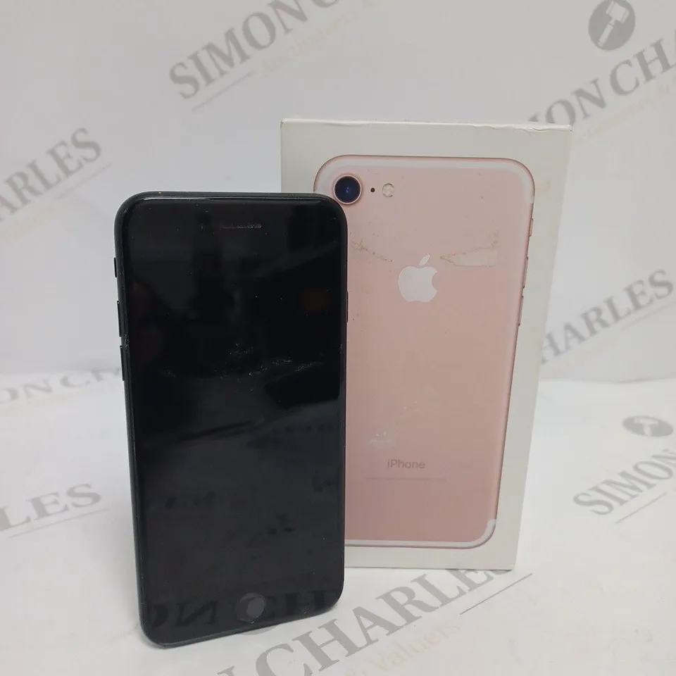APPLE IPHONE 7 (A1778) SMARTPHONE