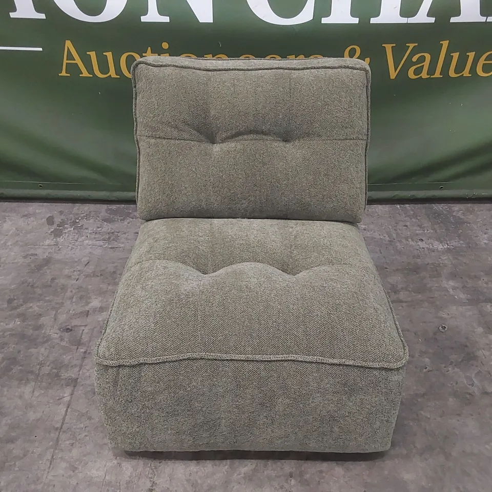 QUALITY DESIGNER ITALIAN MADE GRAVINA ARMLESS CHAIR/SOFA PIECE