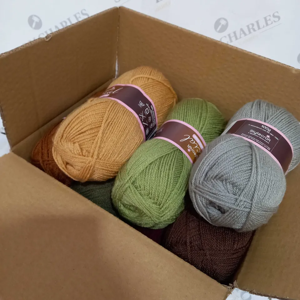 10 BALLS OF COLOURED STYLECRAFT SPECIAL DOUBLE KNIT YARN