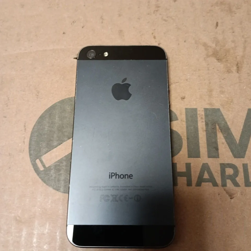 APPLE IPHONE 5 SMARTPHONE 