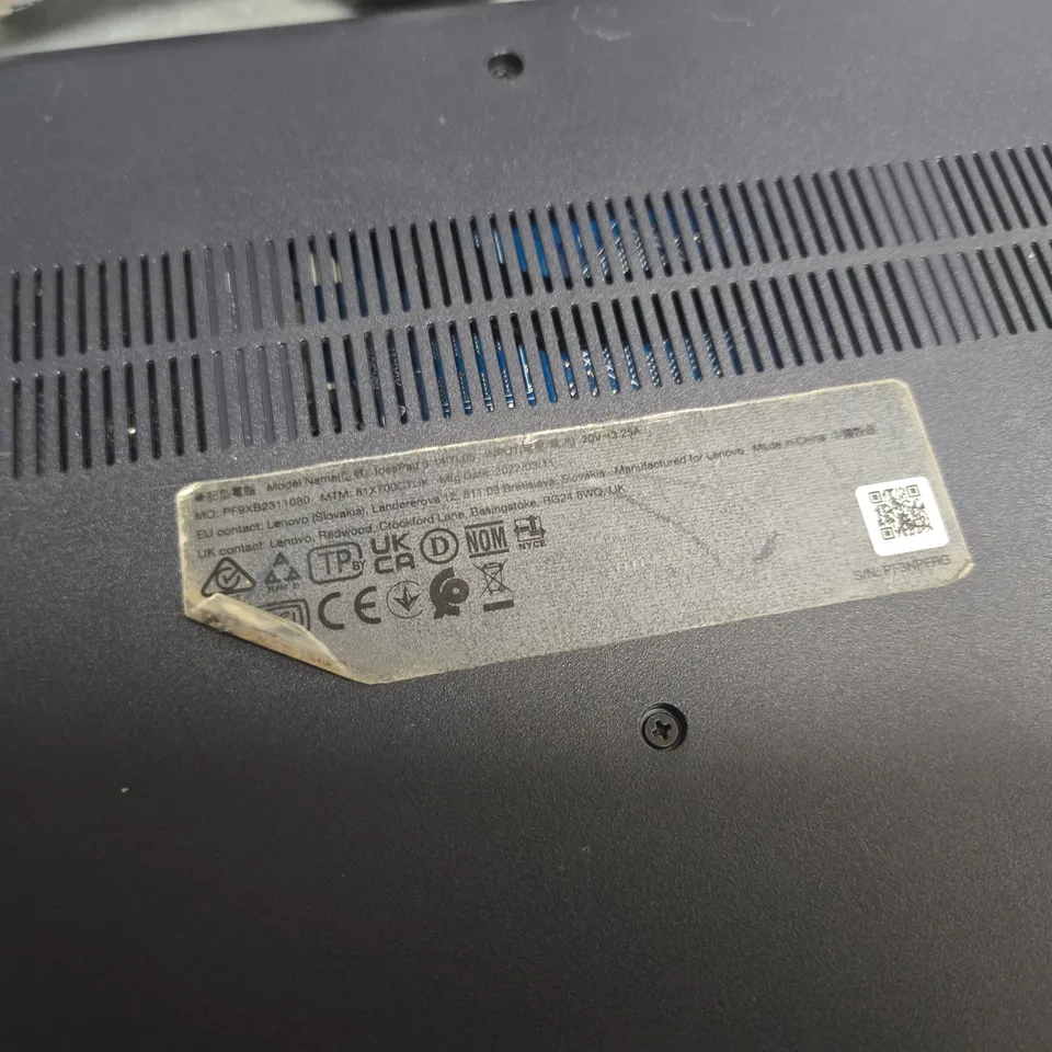 LENOVO IDEAPAD 3 INTEL I-5 IRIS XE GRAPHICS PLATOP IN BLUE