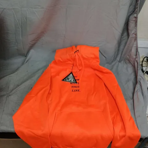 APPROXIMATELY 14 HOODIES IN SIZE M ORANGE COLOUR  WITH THE LOGO YOU DON'T WANT THIS LIFE .
