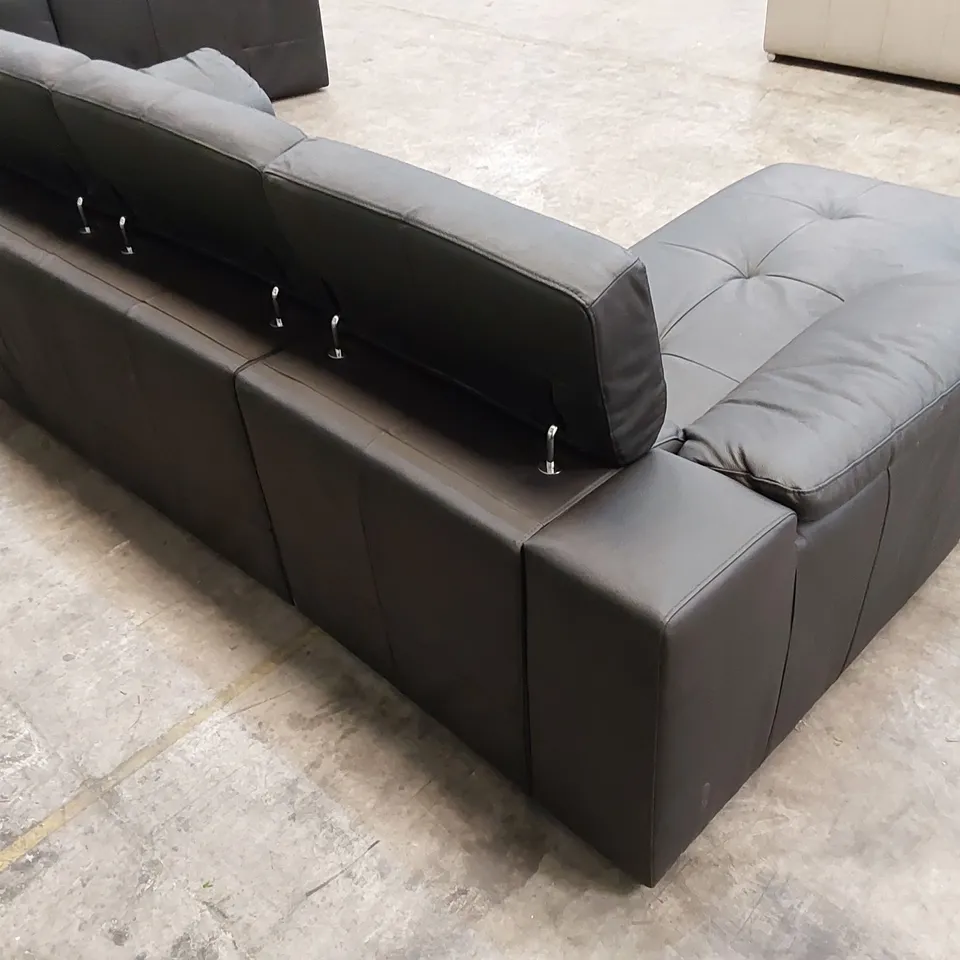 QUALITY DESIGNER BRADY LEATHER CHAISE SOFA - BLACK